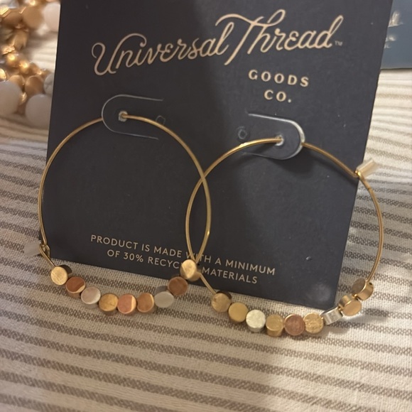 Universal thread hoop earrings, and bracelet set - Picture 3 of 3